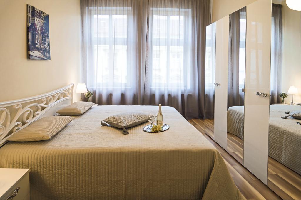 Apartment Za Poricskou Branou ปราก ภายนอก รูปภาพ